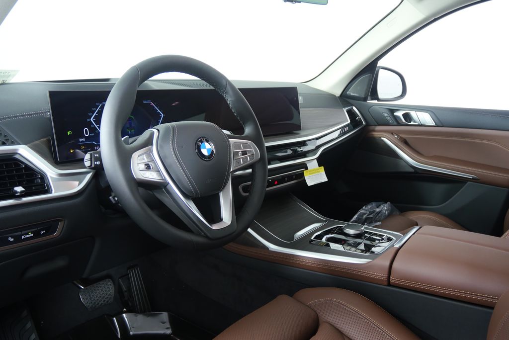Thumbnail: 2026 BMW X7 - 12