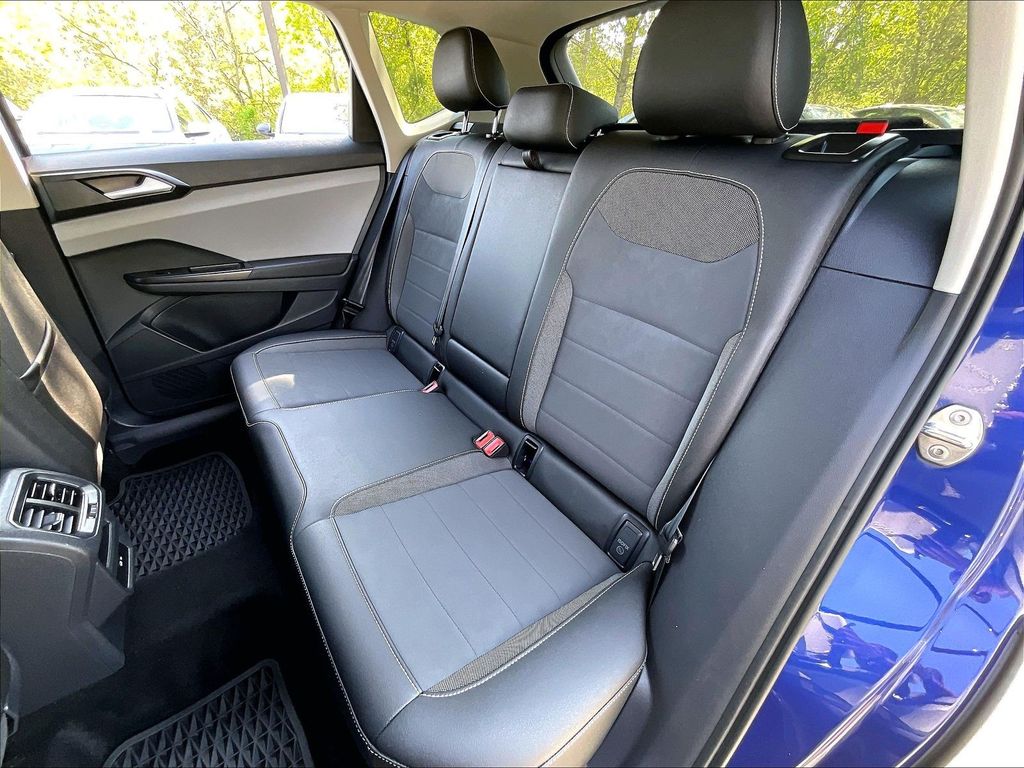 2023 Volkswagen Taos — photo 15