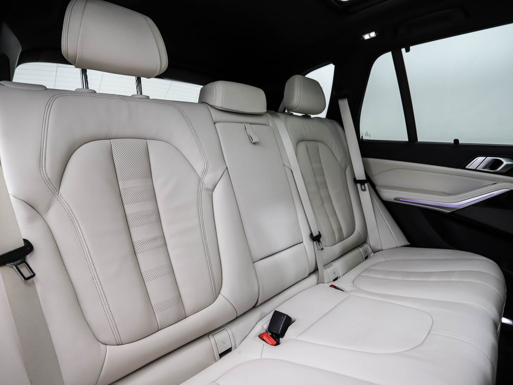 Thumbnail: 2021 BMW X5 - 26