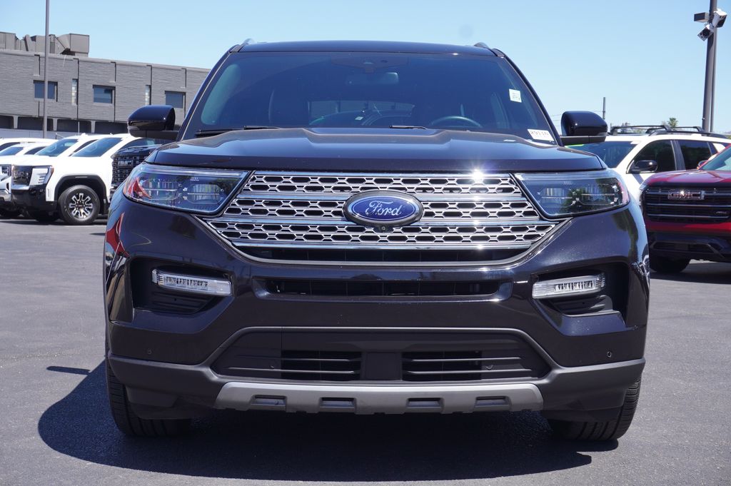 View vehicle photo 5