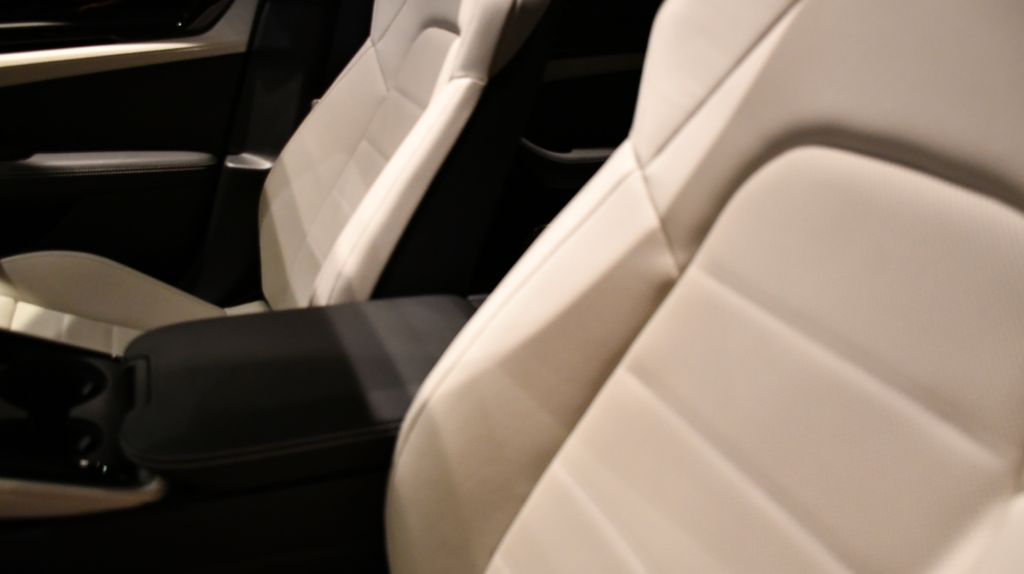 Thumbnail: 2026 Porsche Panamera - 19