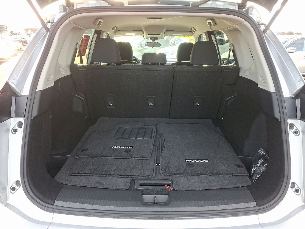 Thumbnail: 2025 Nissan Rogue - 31