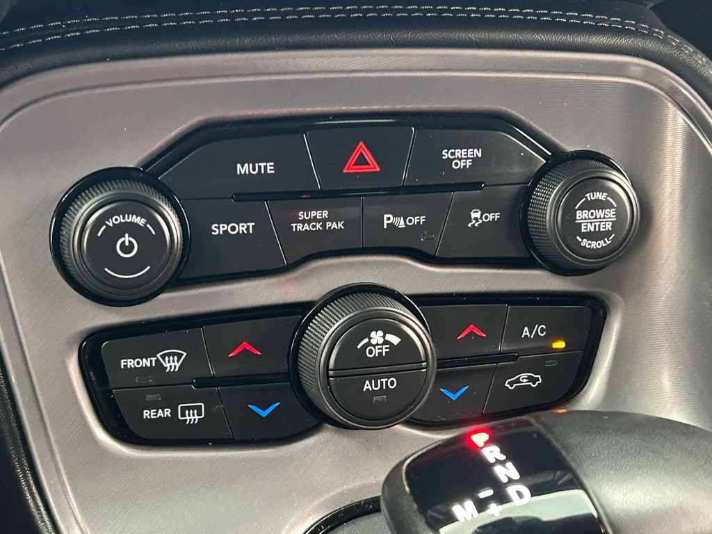 Used 2023 B5 Blue Pearlcoat Dodge R/T image 18