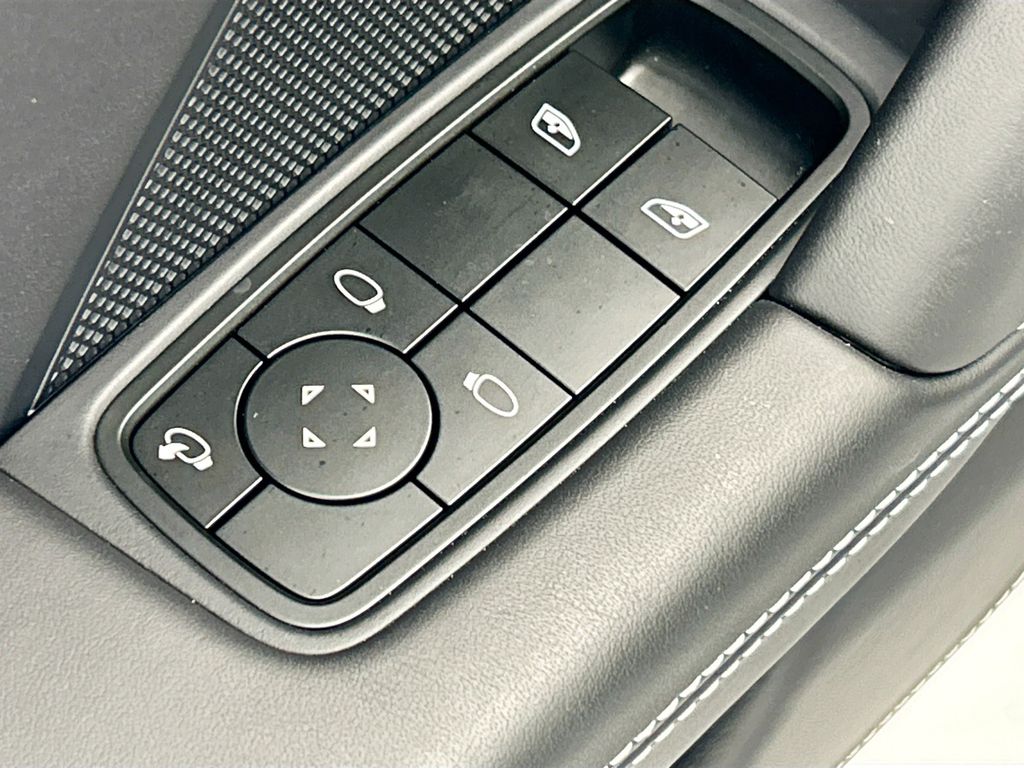 Thumbnail: 2024 Porsche 911 - 23