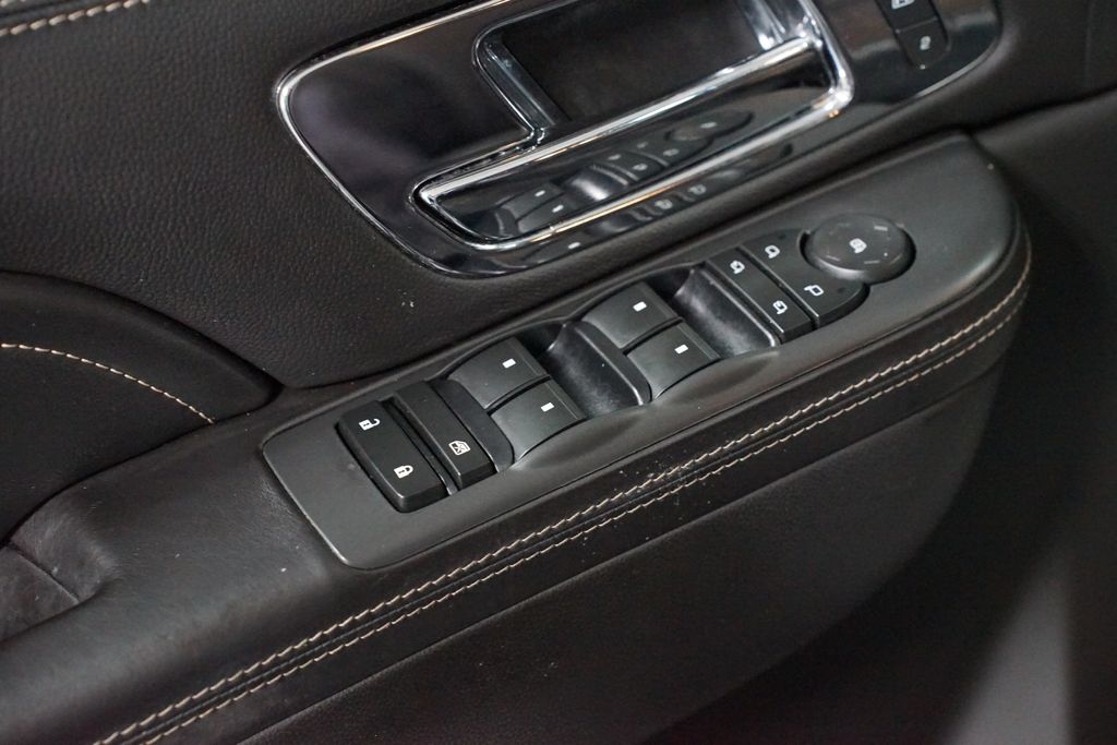 Thumbnail: 2013 Cadillac Escalade - 31