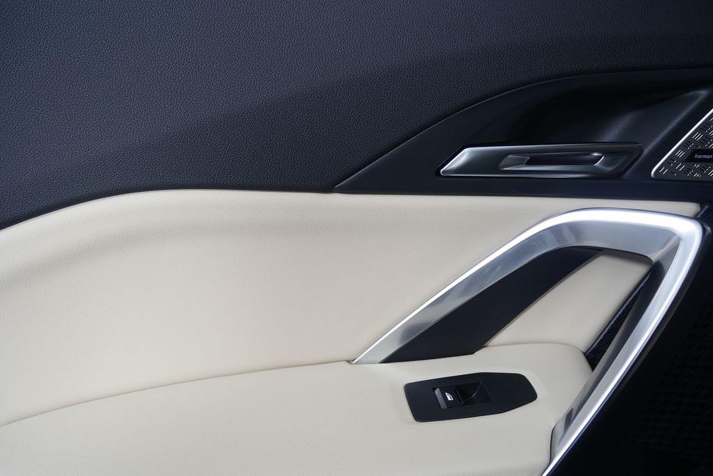Thumbnail: 2025 BMW X1 - 13