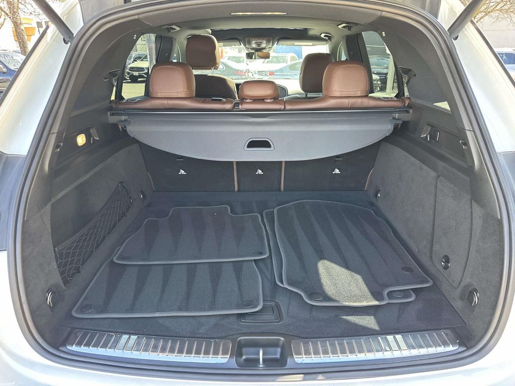 Thumbnail: 2025 Mercedes-Benz GLE - 23