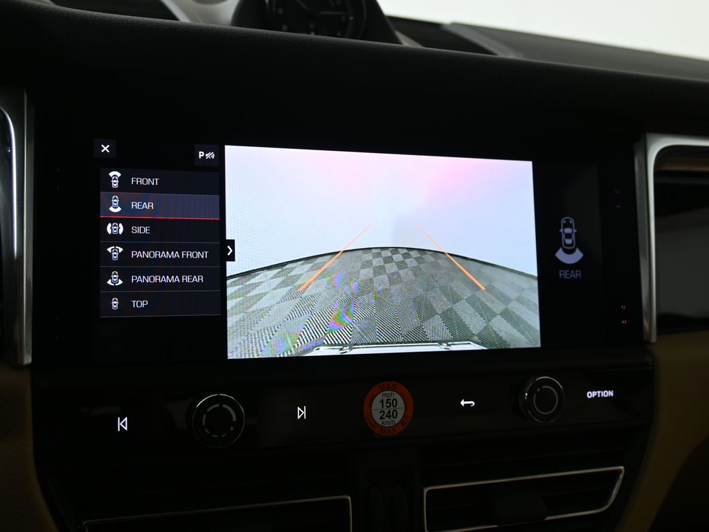 Thumbnail: 2026 Porsche Macan - 26