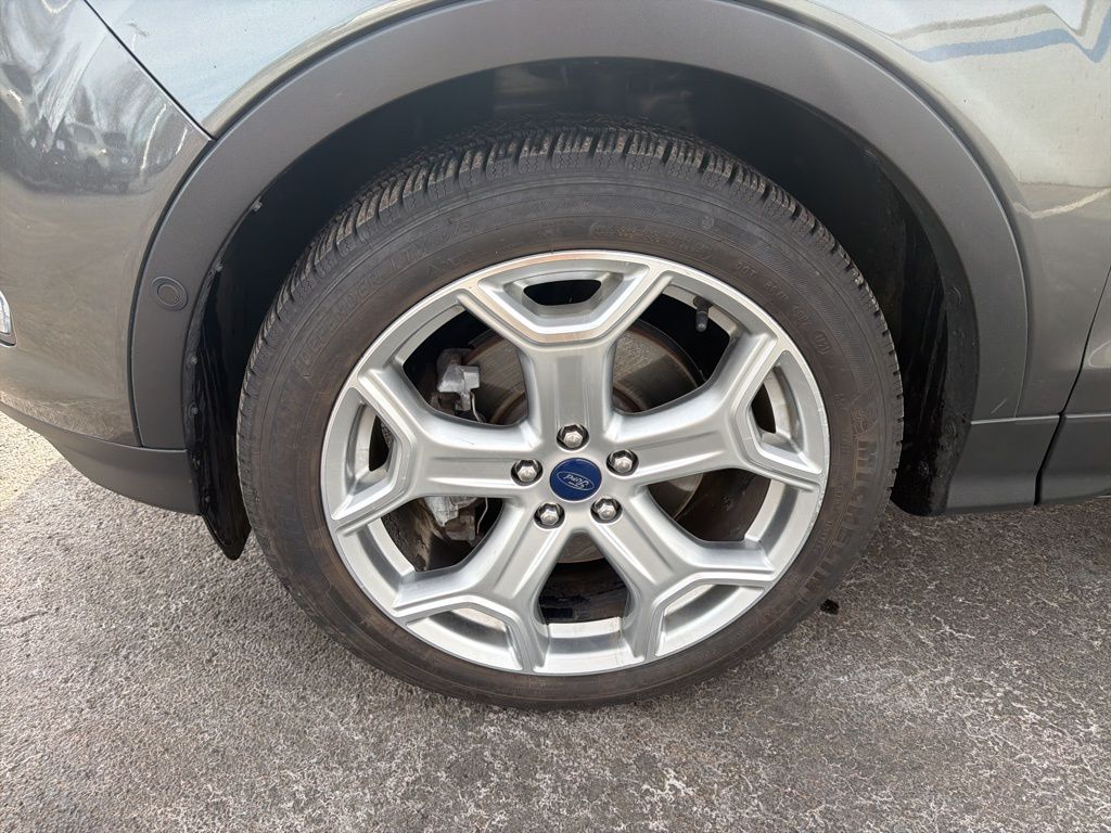 Thumbnail: 2017 Ford Escape - 10