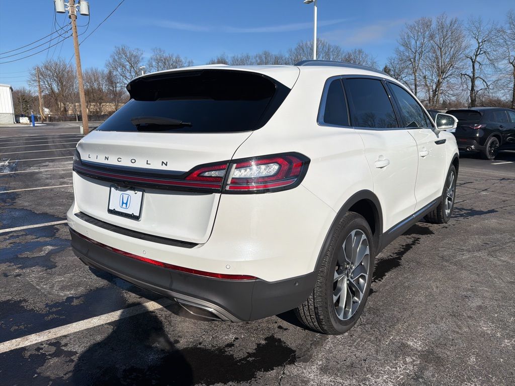 Thumbnail: 2023 Lincoln Nautilus - 5