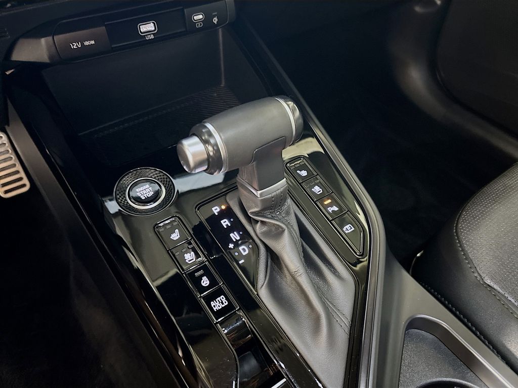 2023 Kia Niro SX Touring