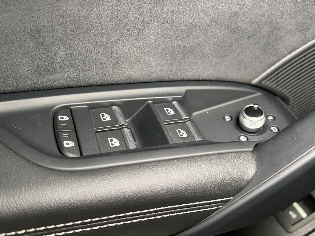 Thumbnail: 2023 Audi SQ5 - 29