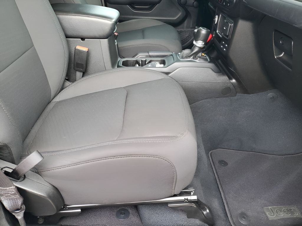 Used Car 2022 Jeep Gladiator  Sport For Sale Under $35,000 In Austin, Texas