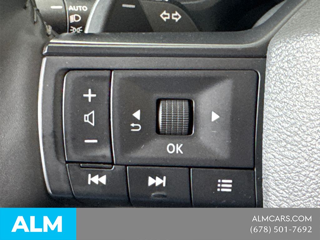 Used 2025 White Nissan SV image 28
