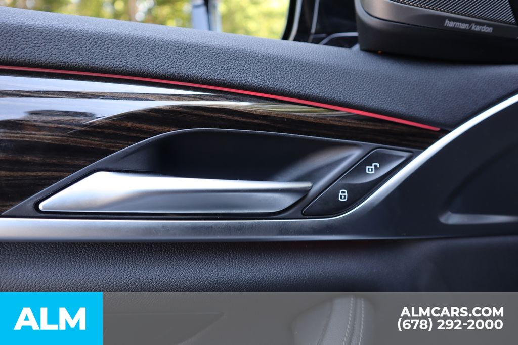 Used 2023 Black BMW 540i image 13