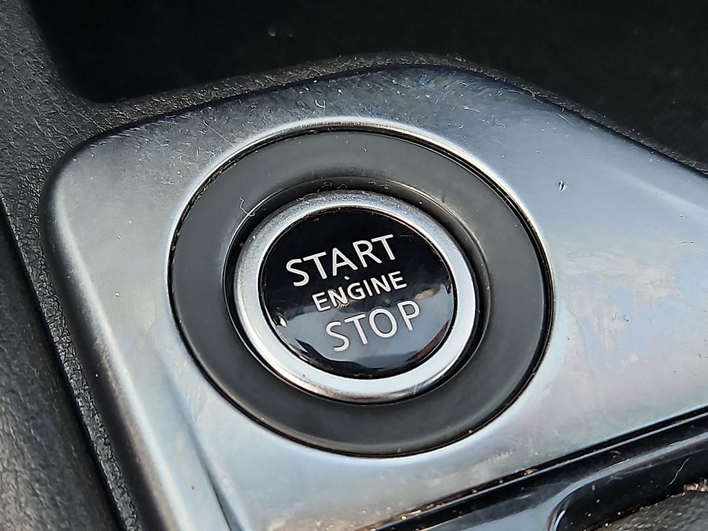 Thumbnail: 2020 Nissan Sentra - 19