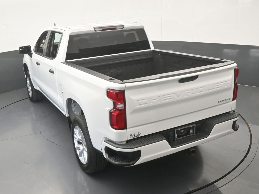 Used 2022 Summit White Chevrolet Custom image 49