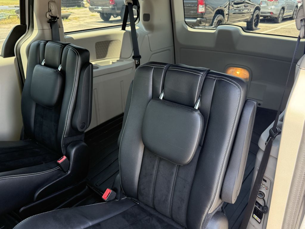 2016 Dodge Grand Caravan SXT Silver at Emmons Autoplex