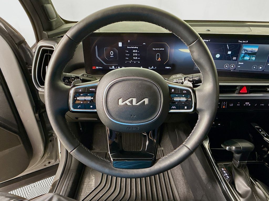 Thumbnail: 2025 Kia Sorento - 11