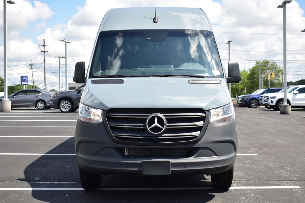 2024 Mercedes-Benz Sprinter 3500 9