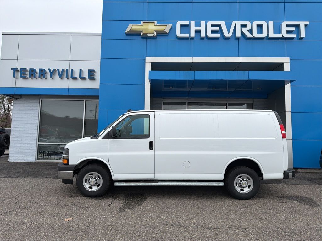 Summit White 2024 Chevrolet Express Cargo 2500 RWD Van Rear-Wheel Drive 8-Speed Automatic Overdrive