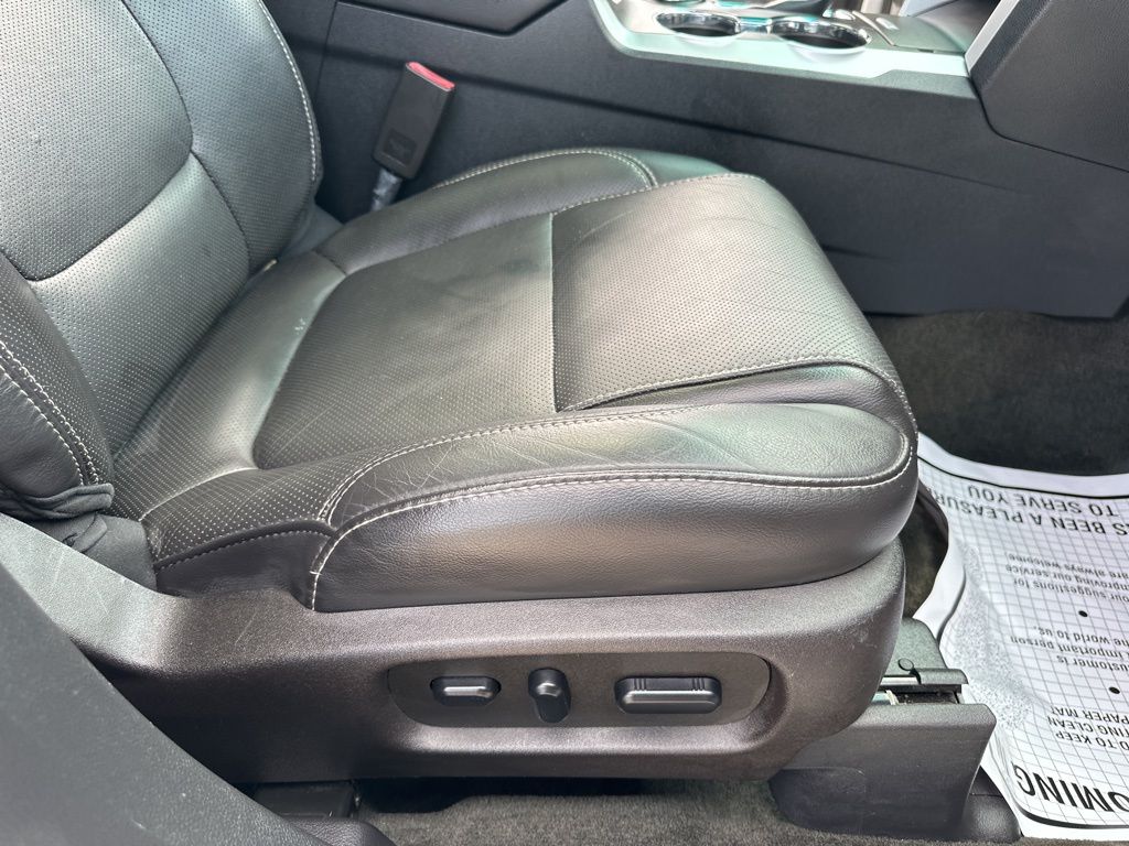 2014 White Platinum Clearcoat Metallic Ford Explorer Sport 4X4 SUV