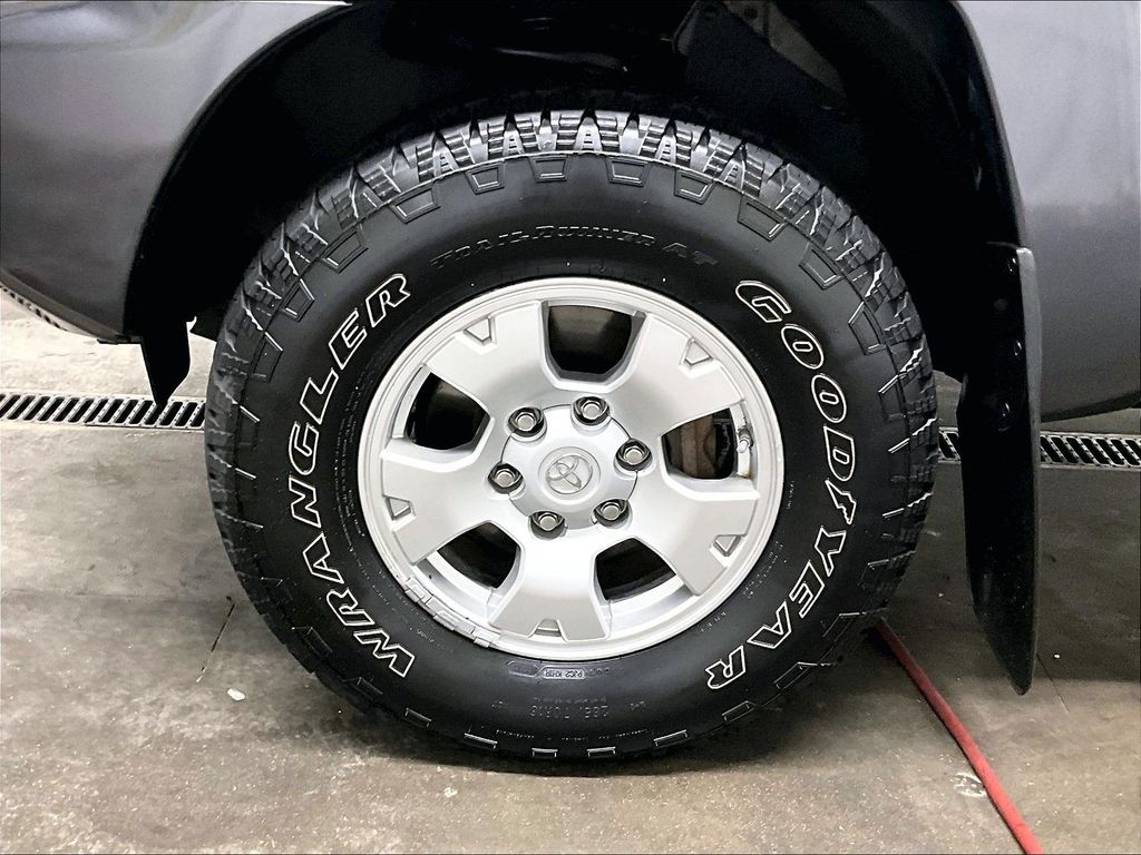 2013 Toyota Tacoma — photo 7
