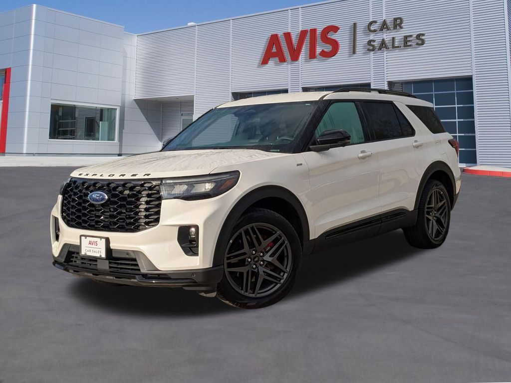 2025 Ford Explorer ST-Line AWD