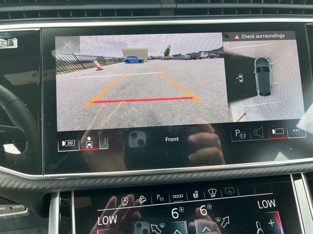Thumbnail: 2026 Audi Q8 - 24