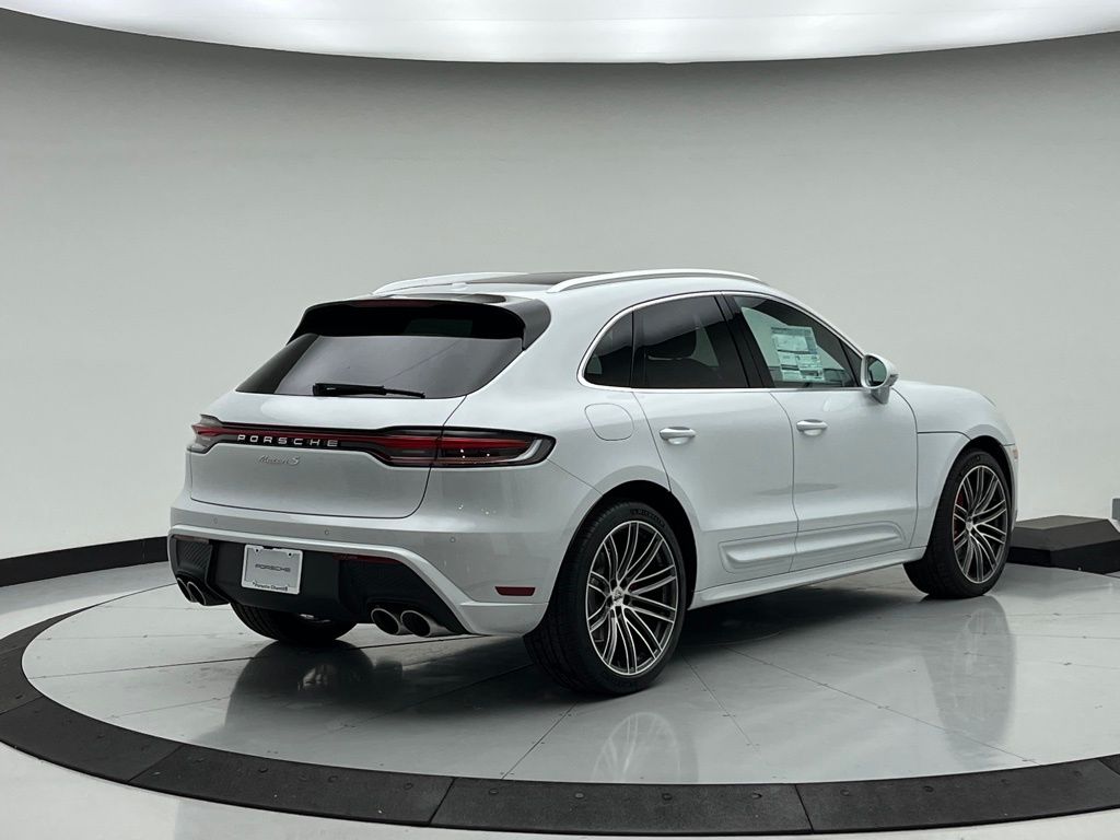 Thumbnail: 2026 Porsche Macan - 7