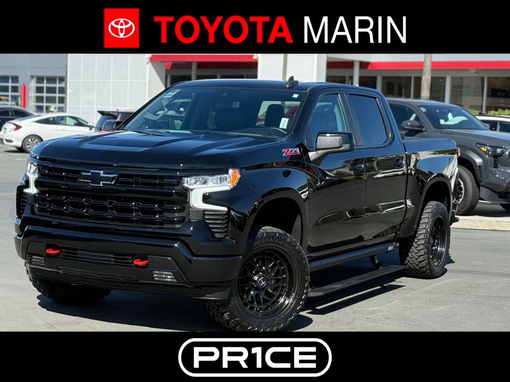 2022 Chevrolet Silverado 1500 RST Crew Cab 4WD