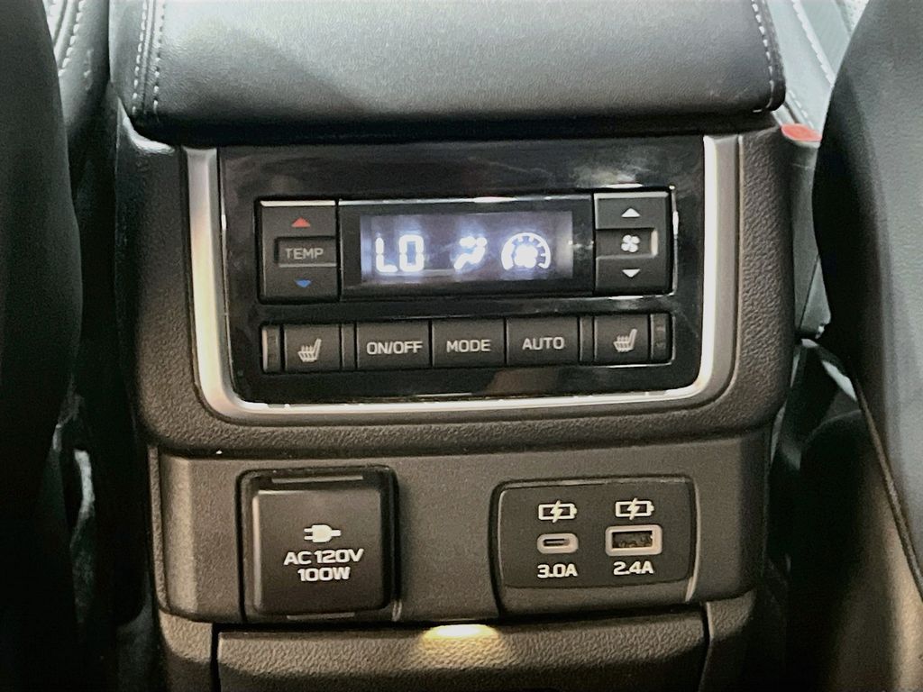 Used 2025 Crystal White Pearl Subaru Touring image 27