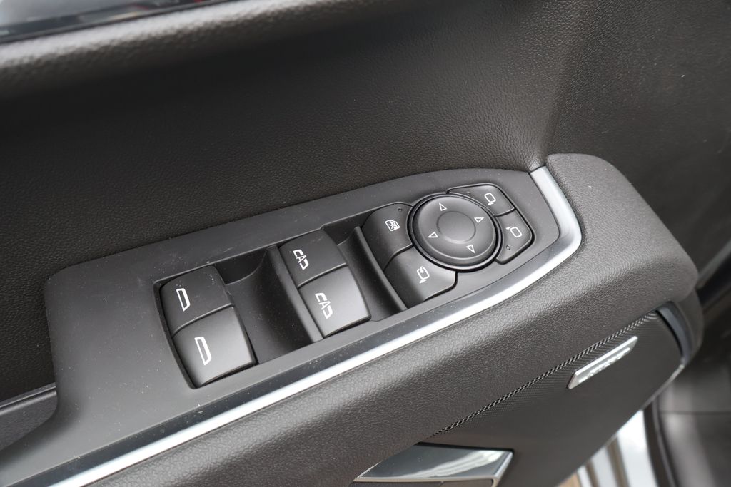 2025 Chevrolet Silverado 1500 LTZ 18