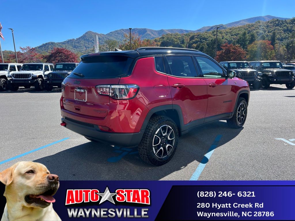 new 2026 Jeep Compass car, priced at $31,990