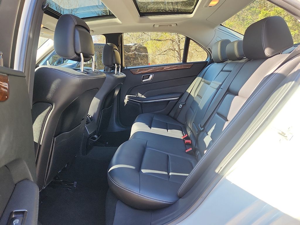 Thumbnail: 2014 Mercedes-Benz E-Class - 10