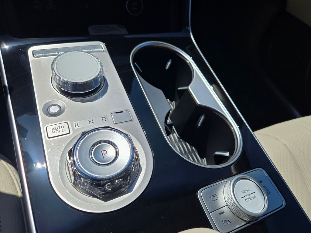 2027 Genesis GV80