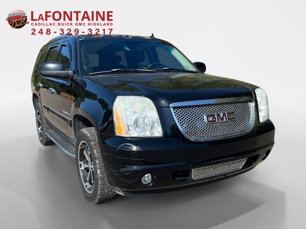 2007 GMC Yukon Denali 3