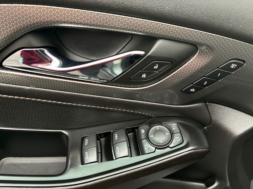 Used Car 2023 Chevrolet Traverse  Premier For Sale Under $35,000 In Austin, Texas