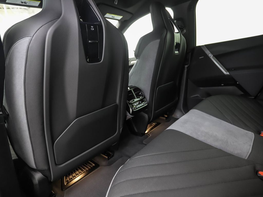 Thumbnail: 2026 BMW iX - 21