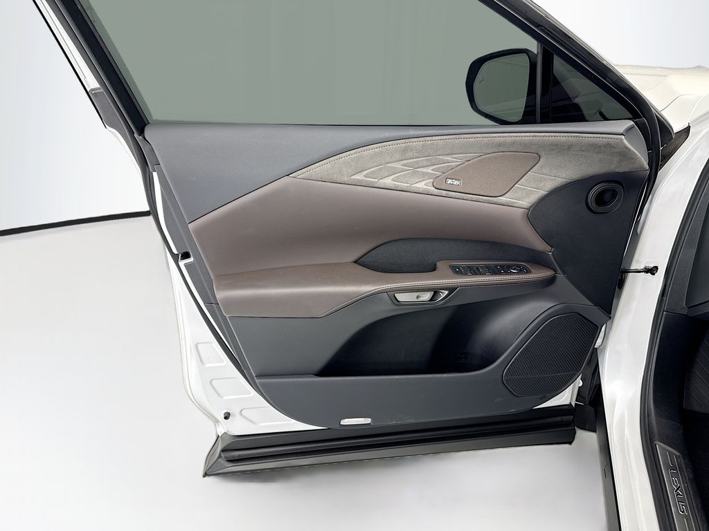 Thumbnail: 2025 Lexus RX - 22