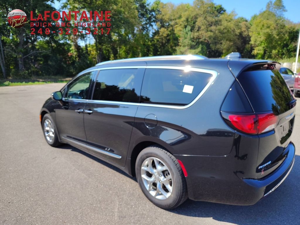 2020 Chrysler Pacifica Limited 42