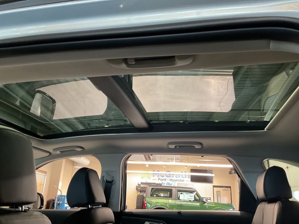 New 2026 Silver Kia X-Line SX image 8