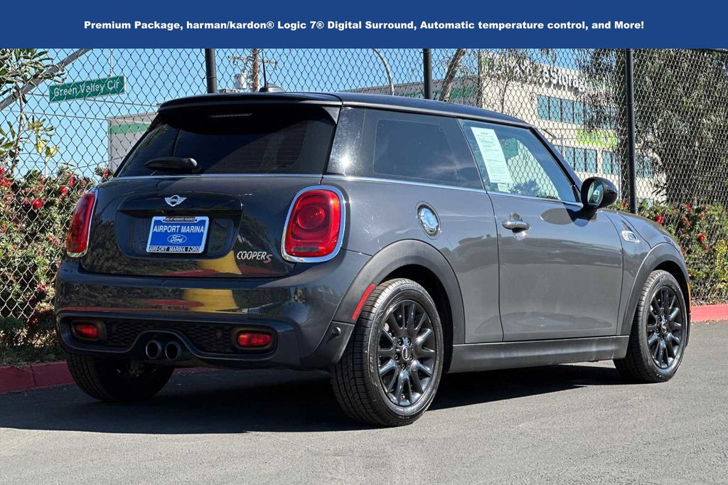 2017 MINI Cooper S Base 5