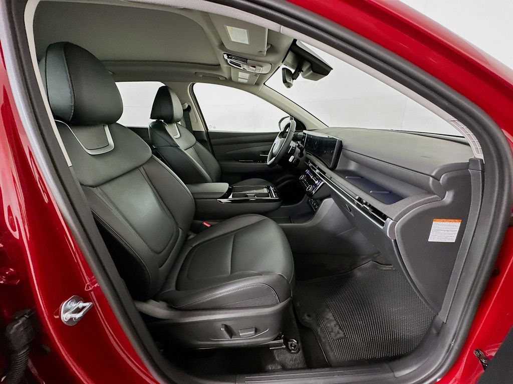 2025 Hyundai Tucson Limited 30