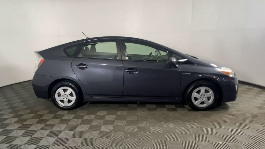 2011 Toyota Prius Two 9