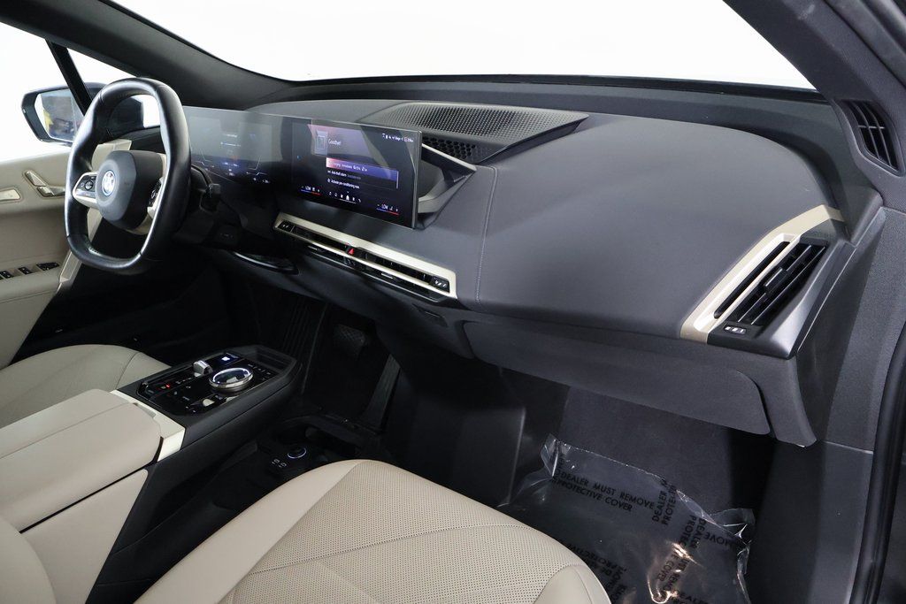 Thumbnail: 2024 BMW iX - 9