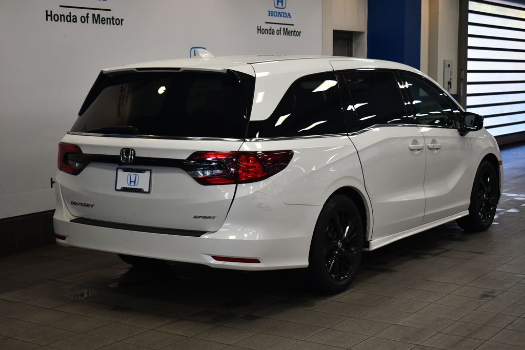 Thumbnail: 2023 Honda Odyssey - 8