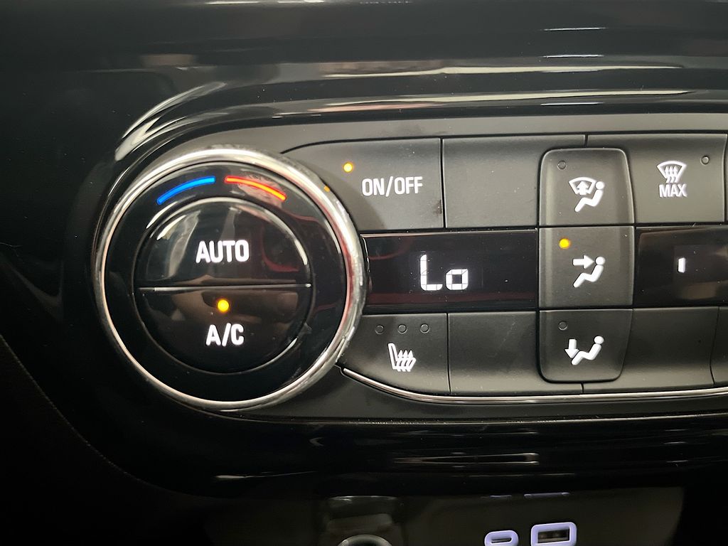 Used 2025 Green Chevrolet ACTIV image 20