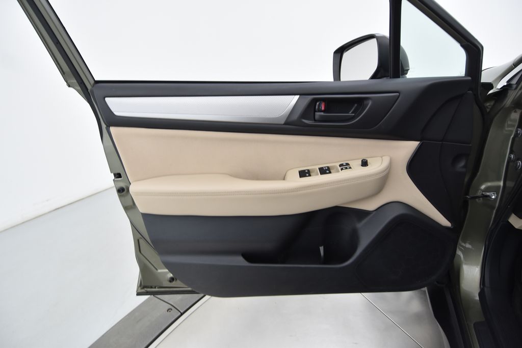 2017 Subaru Outback 2.5i photo
