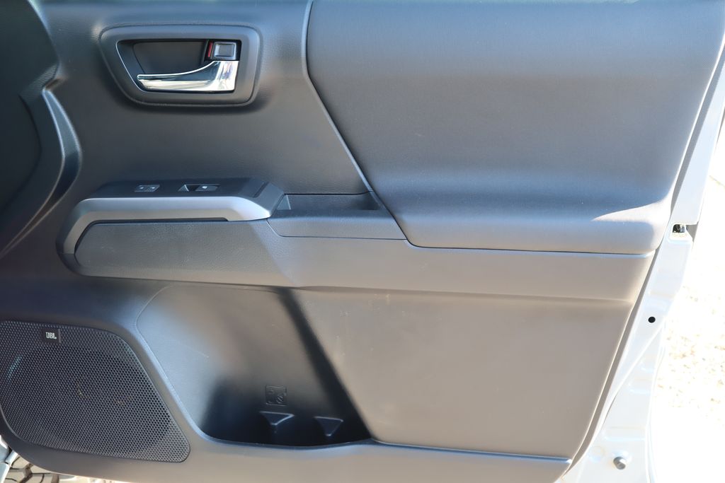 Thumbnail: 2019 Toyota Tacoma - 24